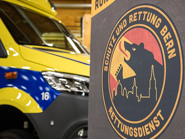 Logo von Schutz und Rettung Bern neben gelb-blauem Rettungswagen, Symbol für professionellen Rettungsdienst in der Schweizer Hauptstadt.